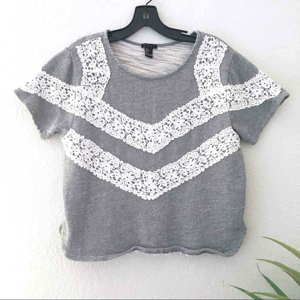 Forever 21 Lace Detail Crop Top Large